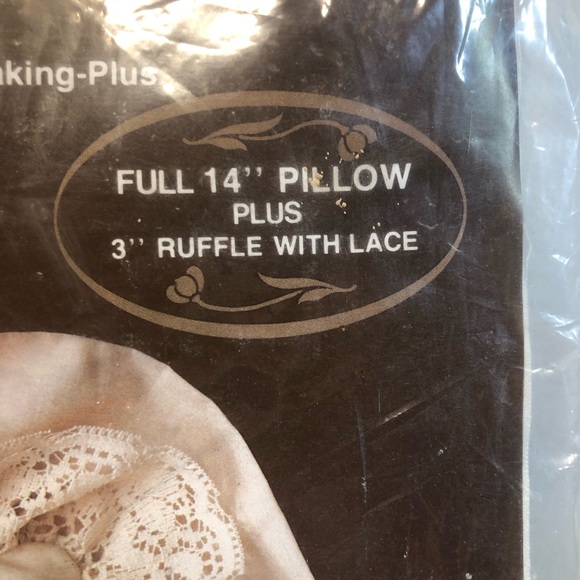 Vintage 1983 Paragon Needlecraft 14” Pillow Embroidery Kit with Lace Ruffle NOS - Picture 13 of 15